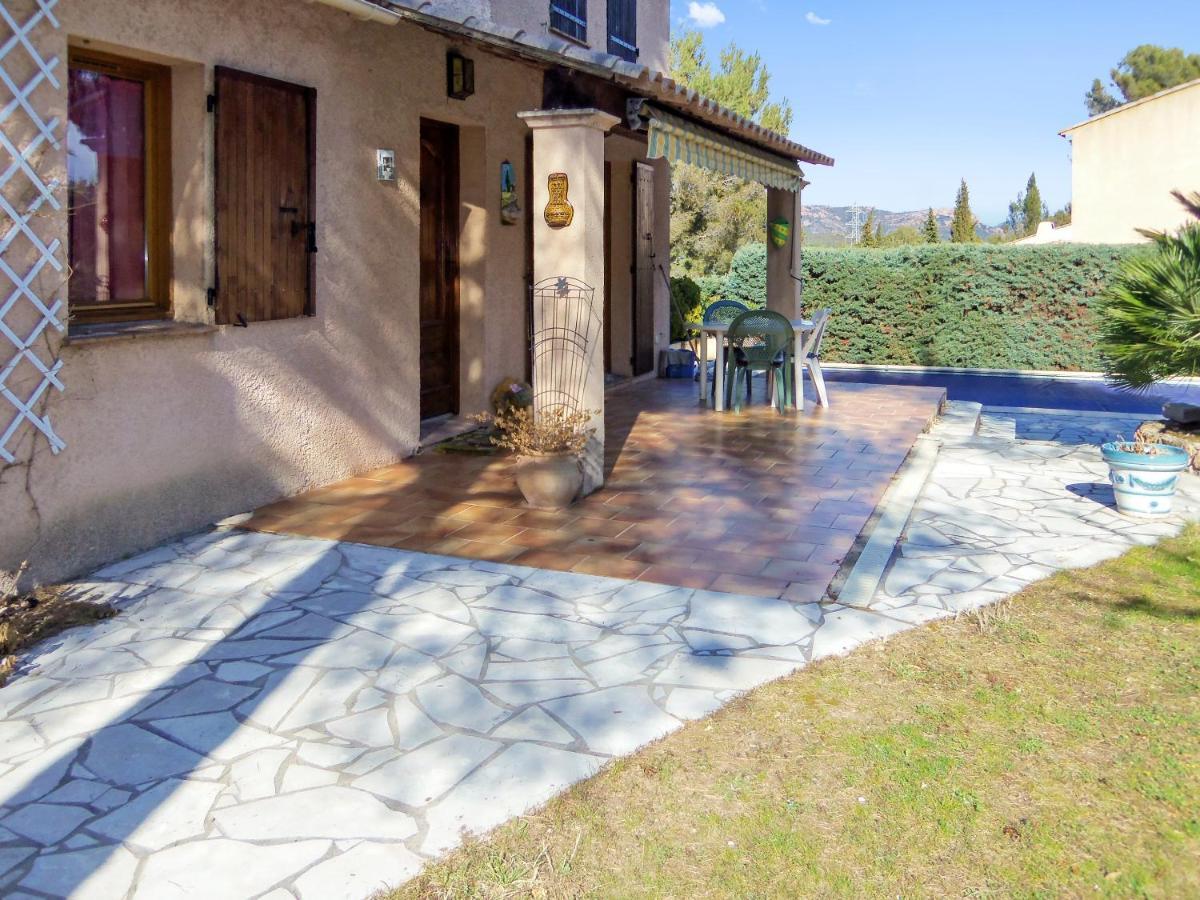 Villa Avec Piscine A Saint-Raphael Et Vue Sur La Montagne Eksteriør bilde